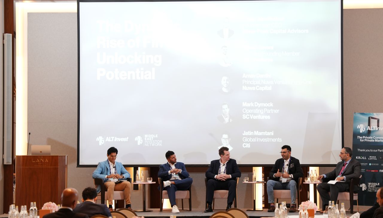 Dipesh Savani moderating a private-markets panel at the Middle East Investor Network